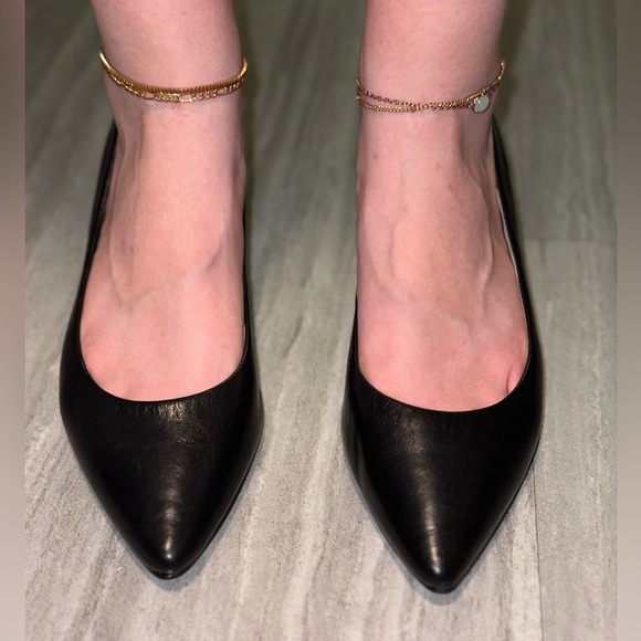 Black Nine West Pointed Toe Pumps - Picture 5 of 6